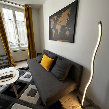 Διαμέρισμα Le Maixent, Maison De Ville, Baby Foot, Wifi *